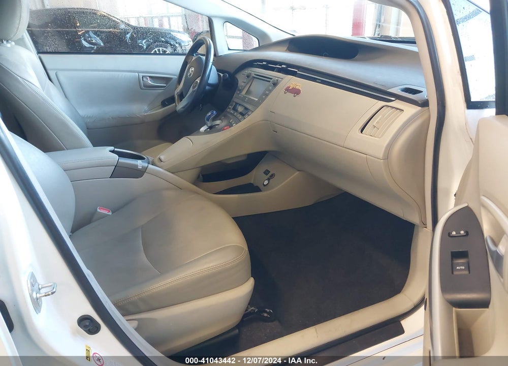 2015 TOYOTA PRIUS FOUR VIN: JTDKN3DUXF0438493