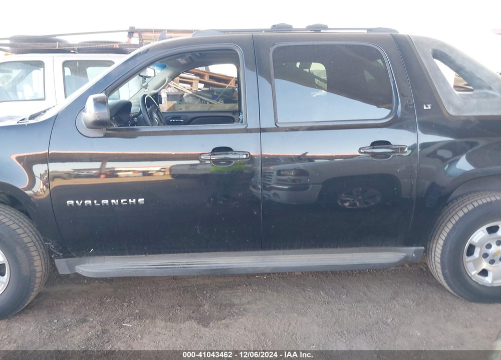 2011 CHEVROLET AVALANCHE 1500 LT1 VIN: 3GNMCFE09BG334117