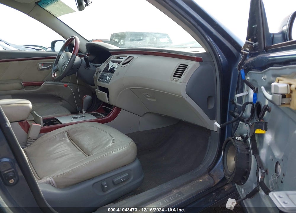 2008 HYUNDAI AZERA VIN: KMHFC46F98A320892