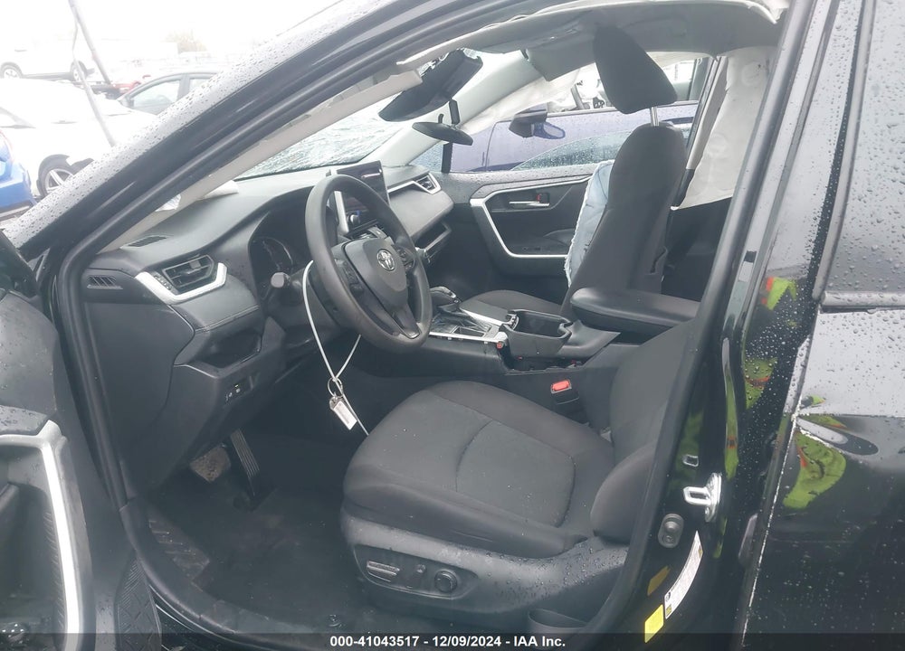 2024 TOYOTA RAV4 XLE VIN: 2T3W1RFV6RW328871