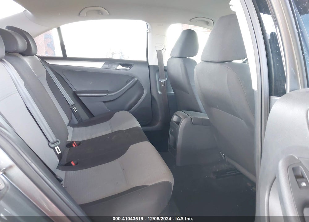2017 VOLKSWAGEN JETTA 1.4T S VIN: 3VW2B7AJ4HM392487