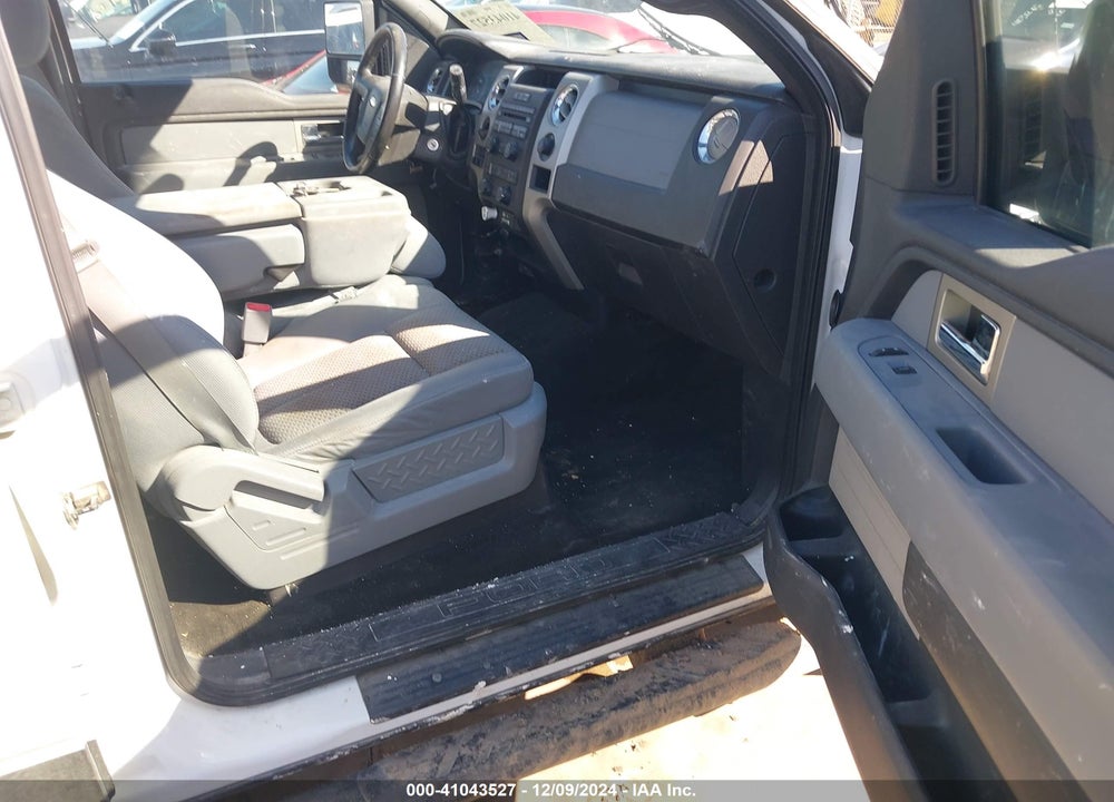 2011 FORD F-150 VIN: 1FTFW1CT0BFB92587