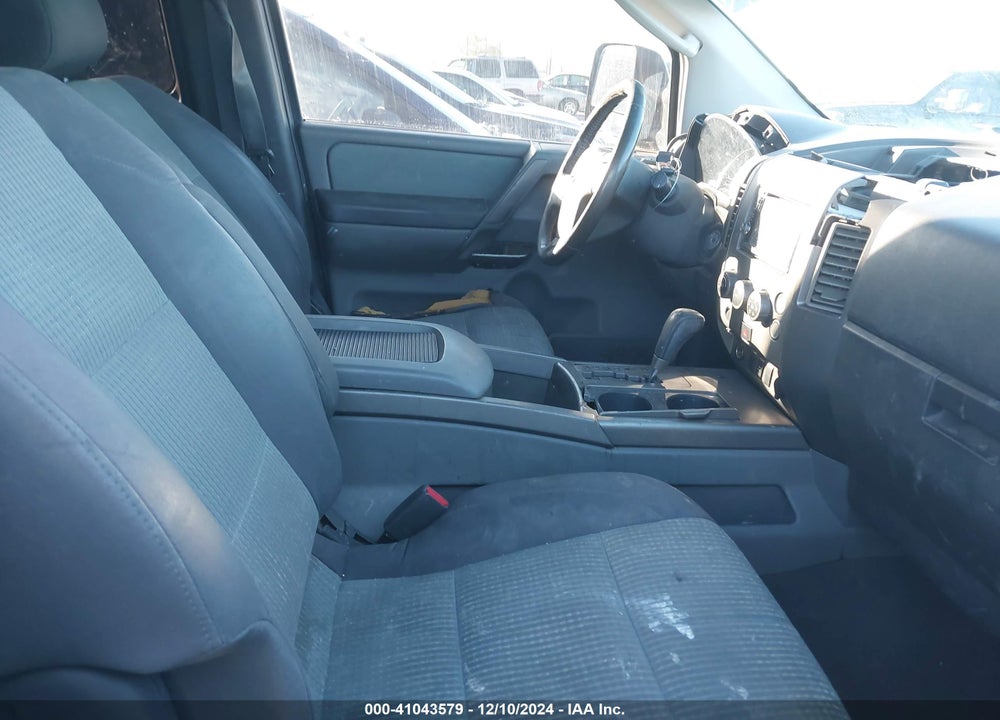2005 NISSAN TITAN SE VIN: 1N6BA06A05N572358
