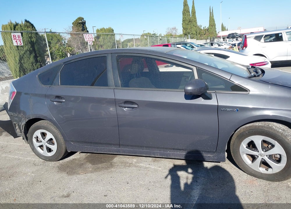2013 TOYOTA PRIUS THREE VIN: JTDKN3DU8D5685186