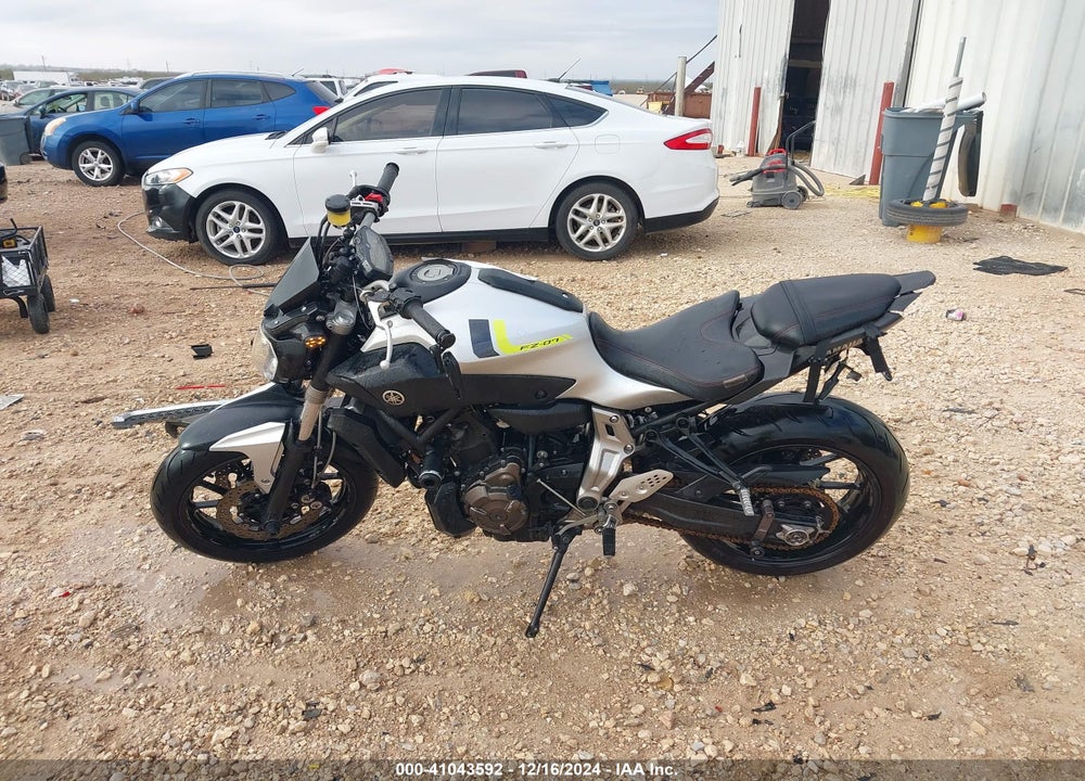 2017 YAMAHA FZ07 VIN: JYARM06E5HA012810