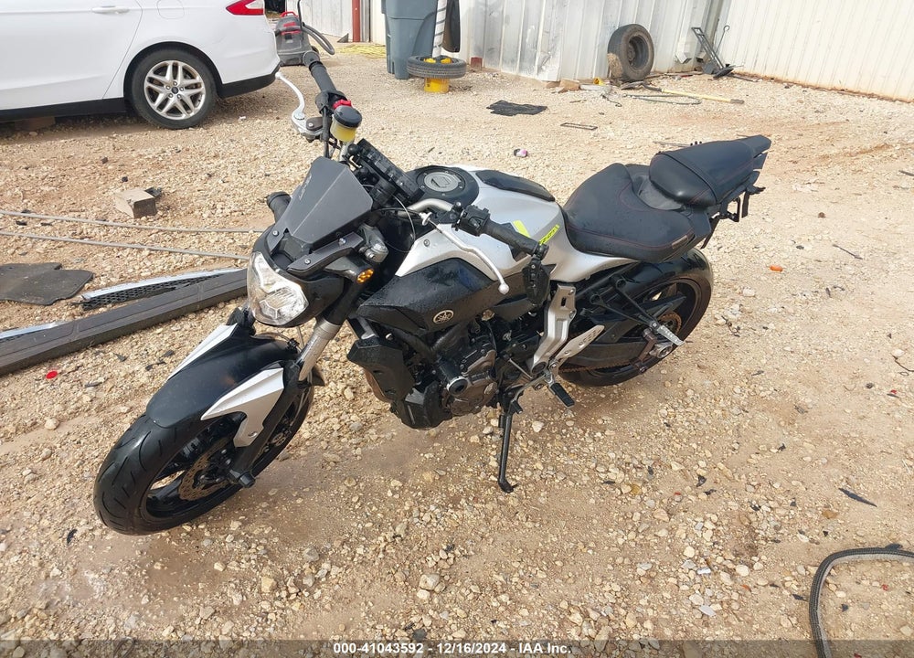2017 YAMAHA FZ07 VIN: JYARM06E5HA012810