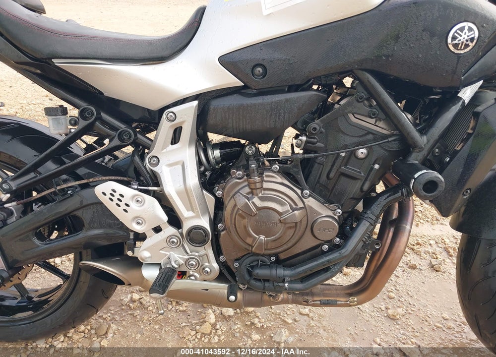 2017 YAMAHA FZ07 VIN: JYARM06E5HA012810
