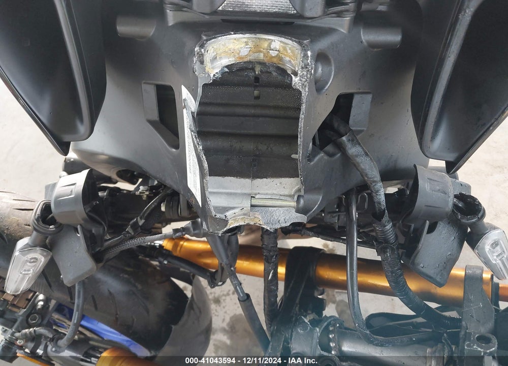 2021 YAMAHA MT09 D VIN: JYARN72E3MA000595
