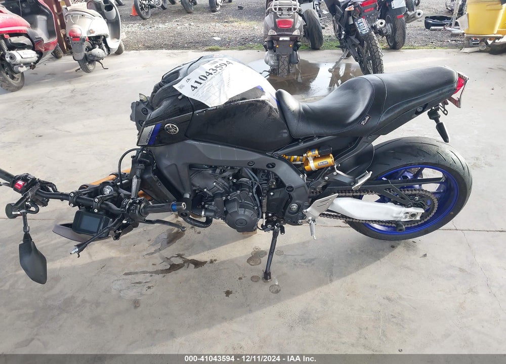 2021 YAMAHA MT09 D VIN: JYARN72E3MA000595