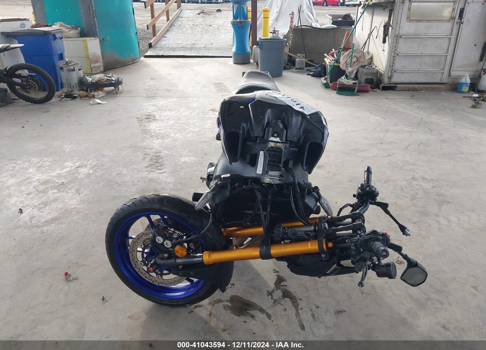2021 YAMAHA MT09 D VIN: JYARN72E3MA000595