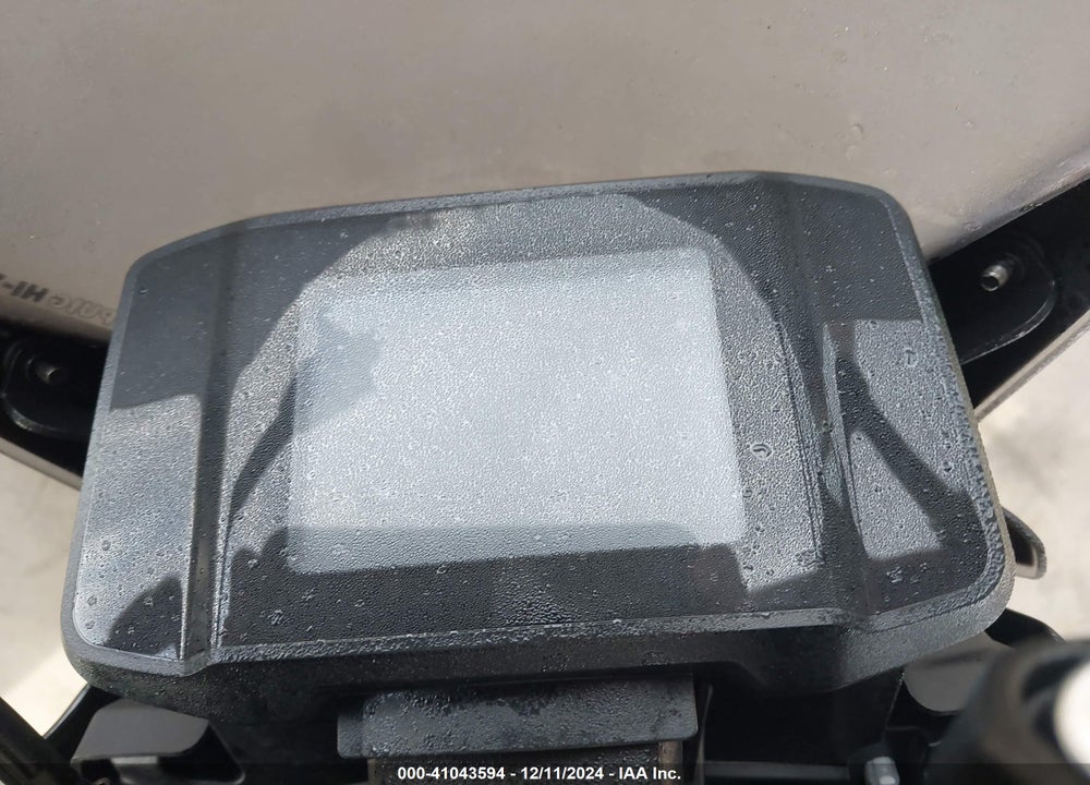 2021 YAMAHA MT09 D VIN: JYARN72E3MA000595