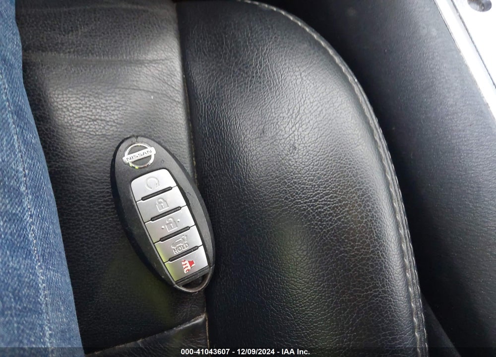 2019 NISSAN PATHFINDER SL VIN: 5N1DR2MM8KC626635