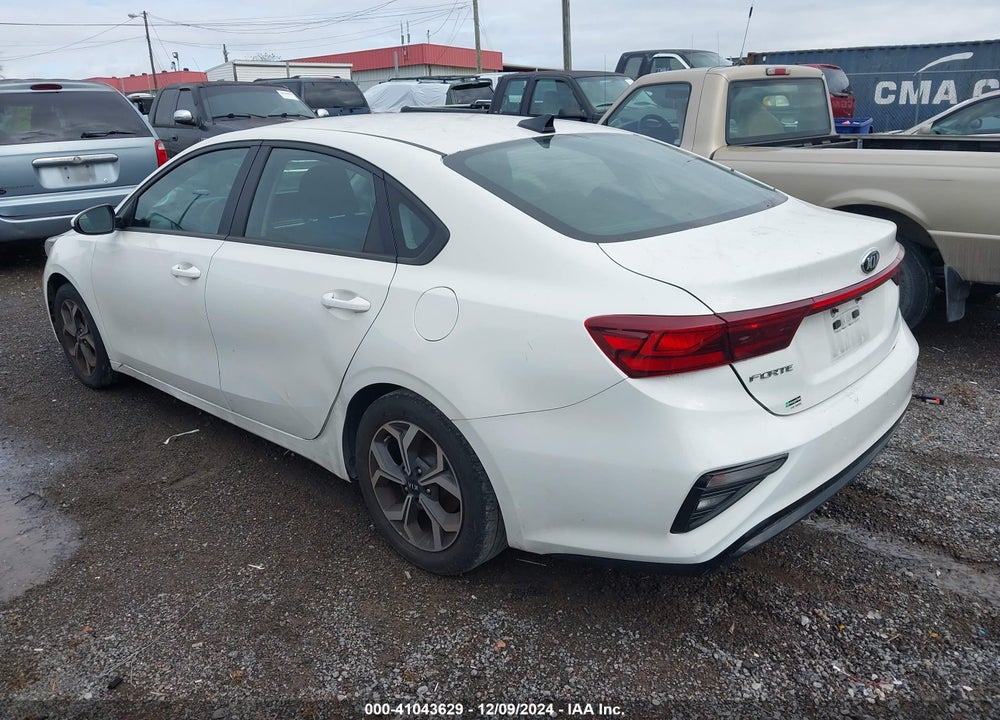 2021 KIA FORTE LXS VIN: 3KPF24AD0ME271022