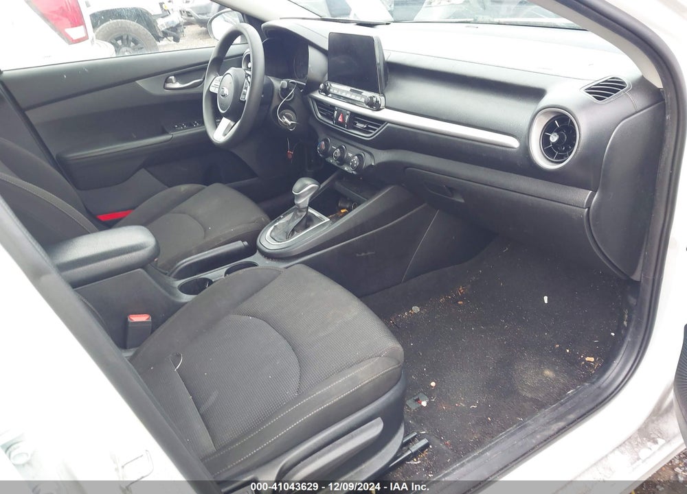 2021 KIA FORTE LXS VIN: 3KPF24AD0ME271022