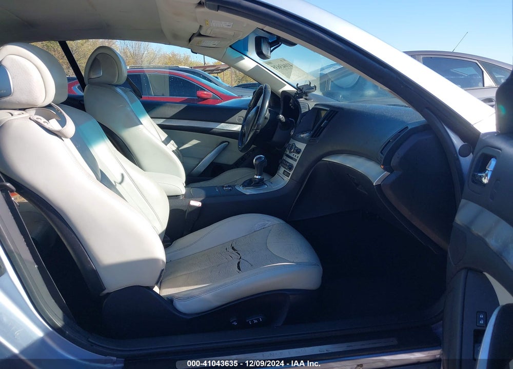 2009 INFINITI G37 VIN: JNKCV66E59M724839