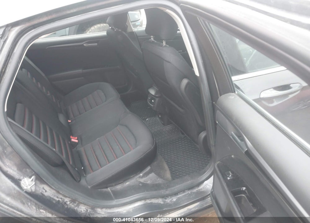 2015 FORD FUSION SE VIN: 3FA6P0H73FR222859