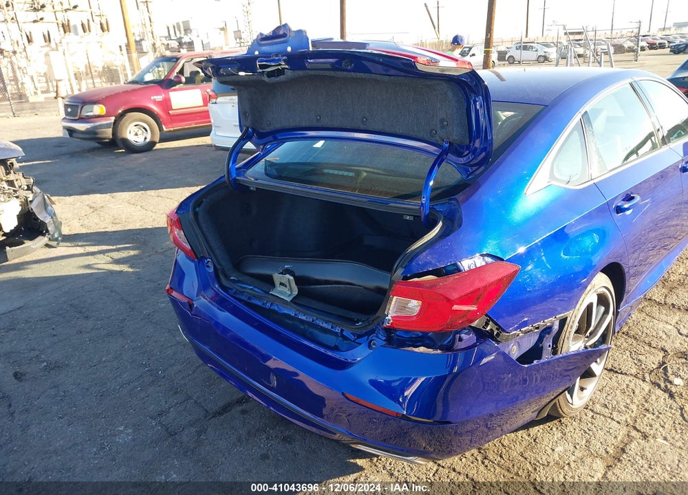 2022 HONDA ACCORD VIN: 1HGCV1F30NA104822