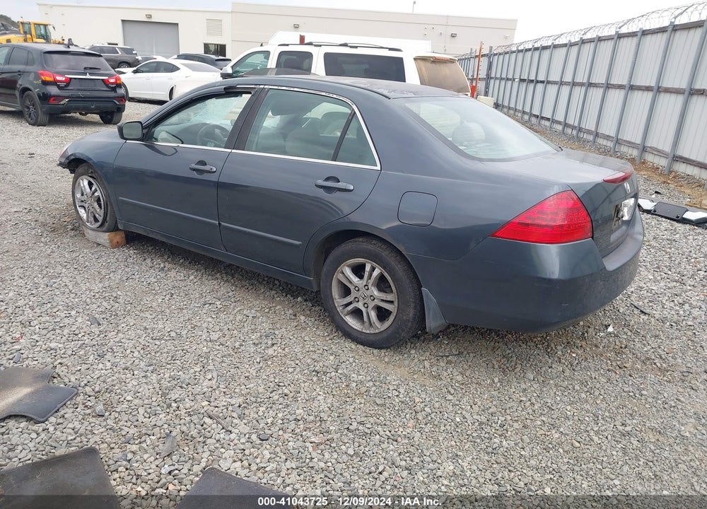 2007 HONDA ACCORD 2.4 EX VIN: 1HGCM56777A005317