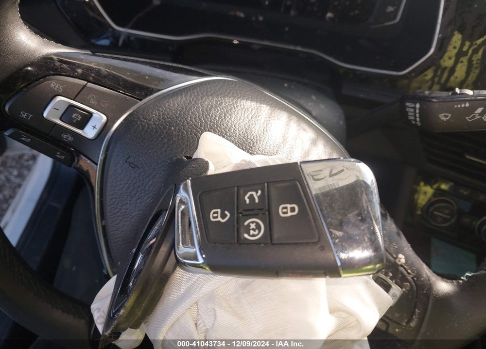 2020 VOLKSWAGEN JETTA 1.4T SEL VIN: 3VWEB7BU2LM066802
