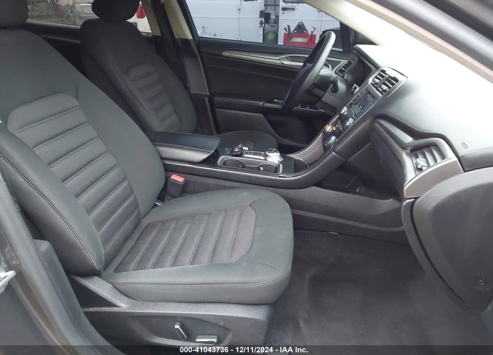 2017 FORD FUSION SE VIN: 3FA6P0H70HR109924