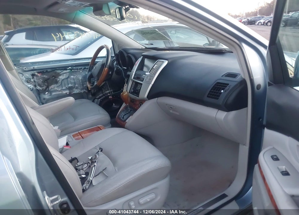2008 LEXUS RX 350 VIN: 2T2HK31U28C085579
