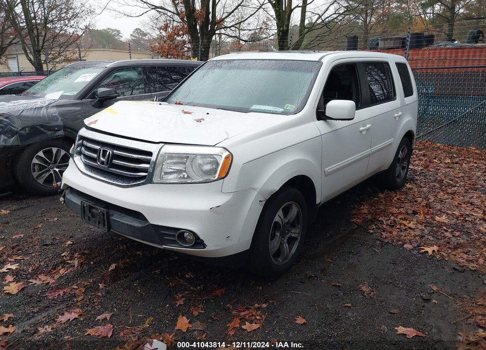2015 HONDA PILOT SE VIN: 5FNYF3H34FB014107