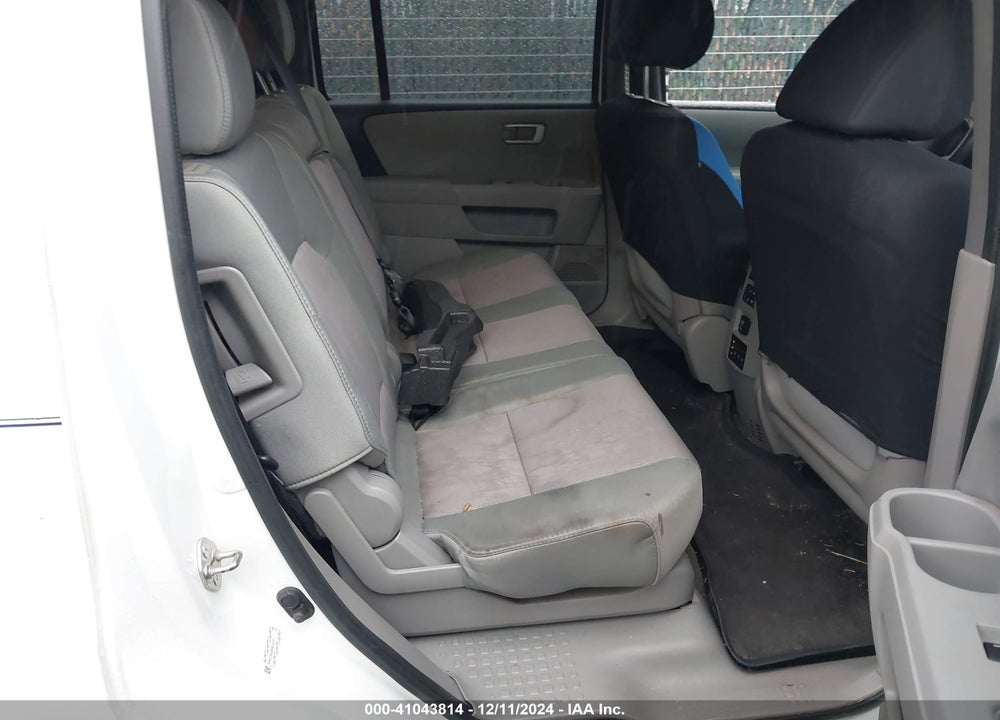 2015 HONDA PILOT SE VIN: 5FNYF3H34FB014107
