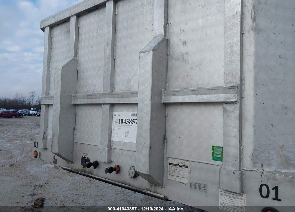 2005 RAVENS METAL PRODUCTS INC TRAILER VIN: 1R1F1482X5K550529