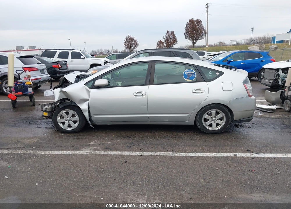 2005 TOYOTA PRIUS VIN: JTDKB20U053120856