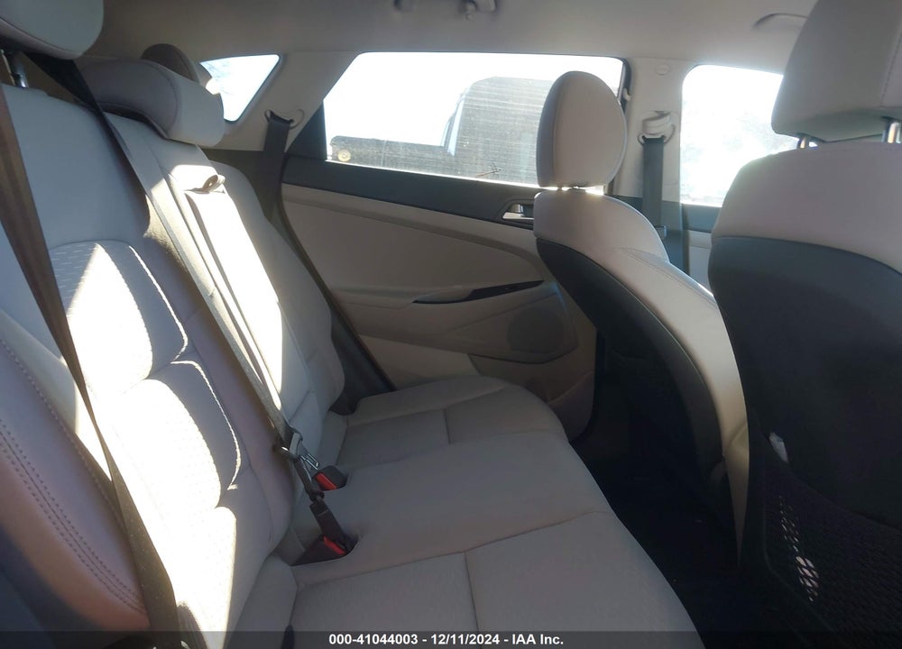 2020 HYUNDAI TUCSON SE VIN: KM8J23A48LU084868