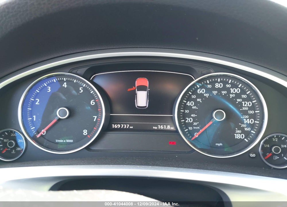 2011 VOLKSWAGEN TOUAREG HYBRID VIN: WVGFG9BP6BD005005