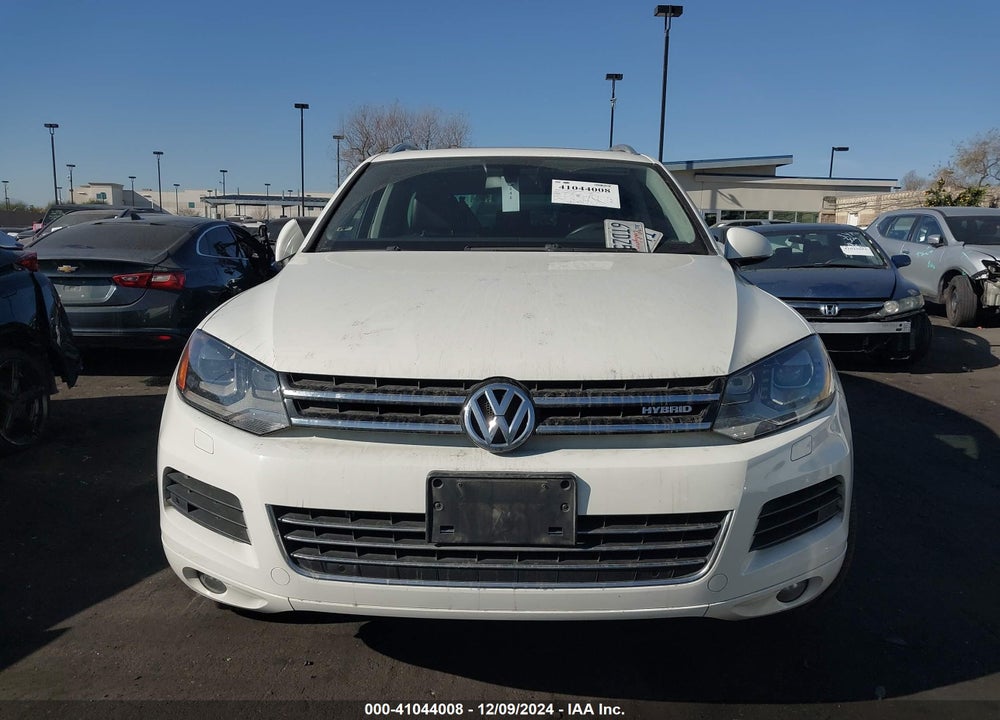 2011 VOLKSWAGEN TOUAREG HYBRID VIN: WVGFG9BP6BD005005