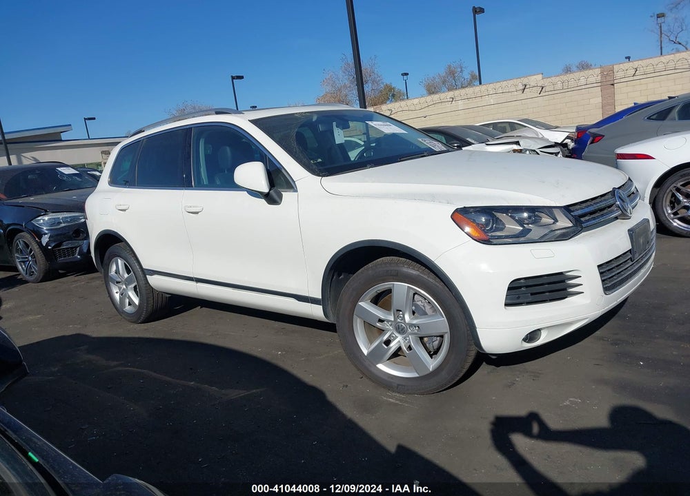 2011 VOLKSWAGEN TOUAREG HYBRID VIN: WVGFG9BP6BD005005