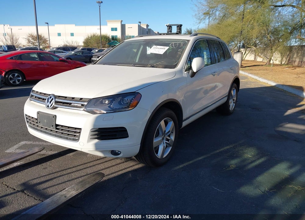 2011 VOLKSWAGEN TOUAREG HYBRID VIN: WVGFG9BP6BD005005
