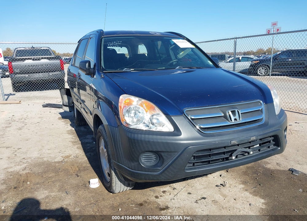 2005 HONDA CR-V LX VIN: JHLRD68595C008427