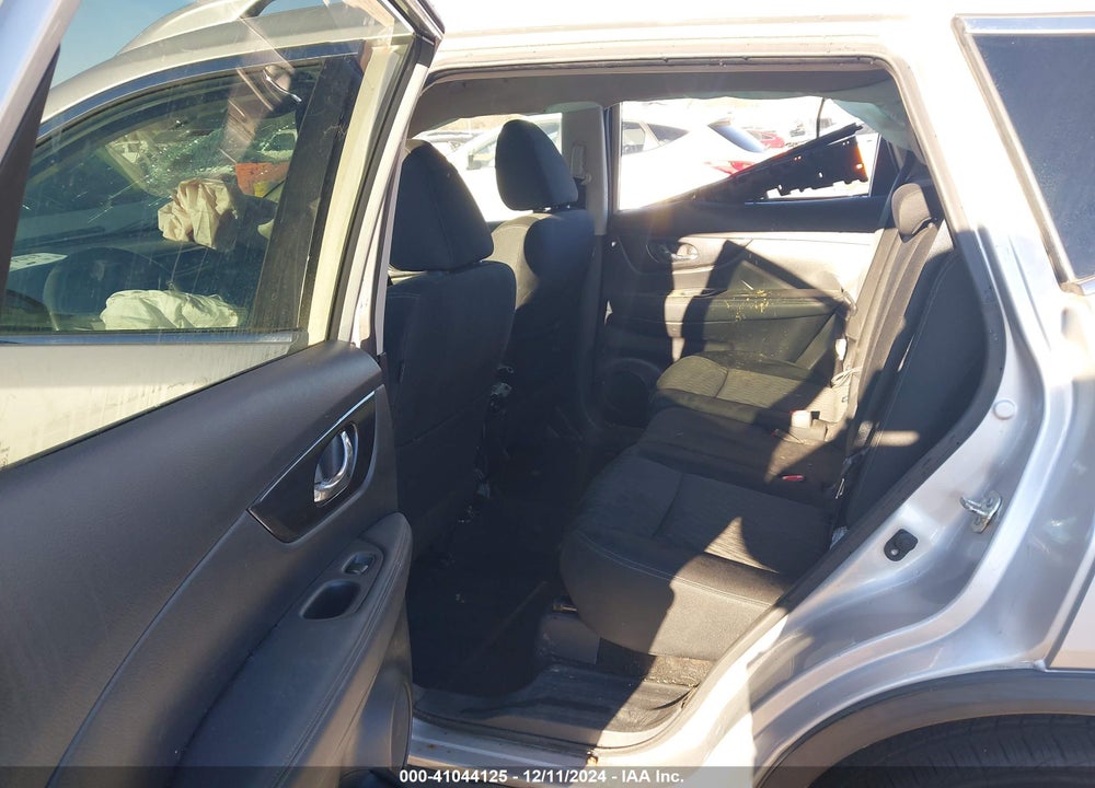 2017 NISSAN ROGUE SV VIN: KNMAT2MT6HP597217
