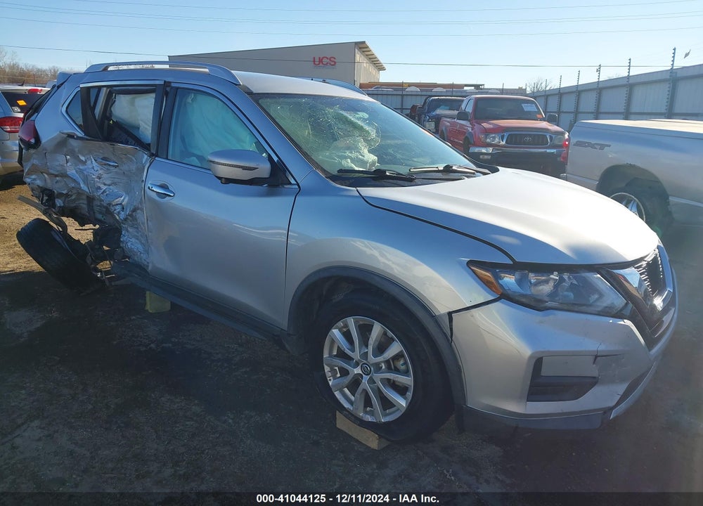 2017 NISSAN ROGUE SV VIN: KNMAT2MT6HP597217