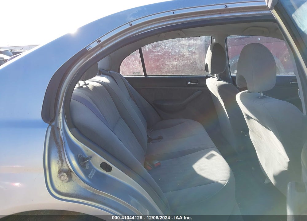 2005 HONDA CIVIC LX VIN: 2HGES16575H520810