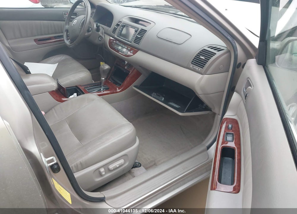 2005 TOYOTA CAMRY XLE V6 VIN: JTDBF30K550162109