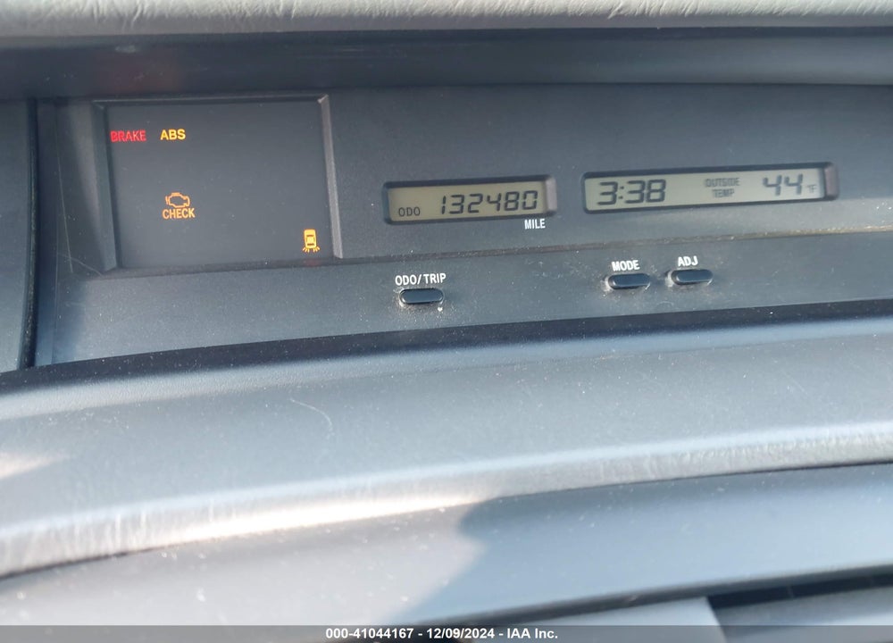 2001 TOYOTA AVALON XL VIN: 4T1BF28B91U142295