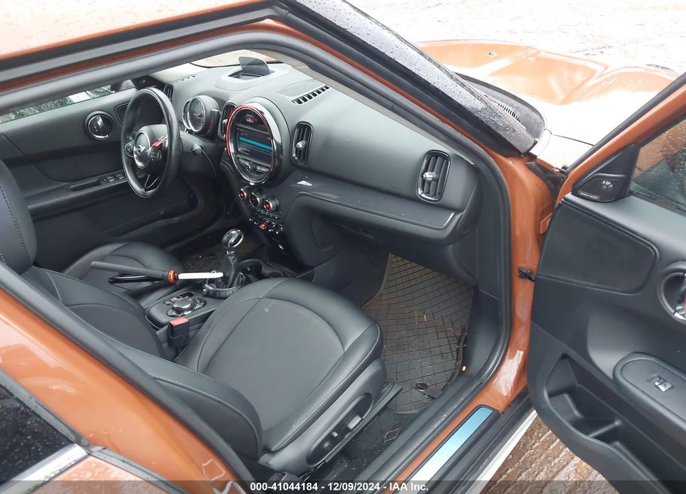 2017 MINI COUNTRYMAN COOPER VIN: WMZYV5C35H3E01726