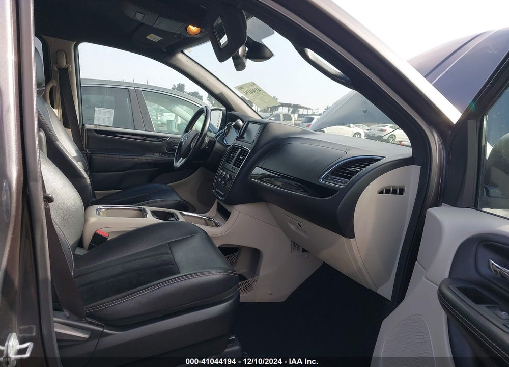 2018 DODGE GRAND CARAVAN SXT VIN: 2C4RDGCGXJR344424