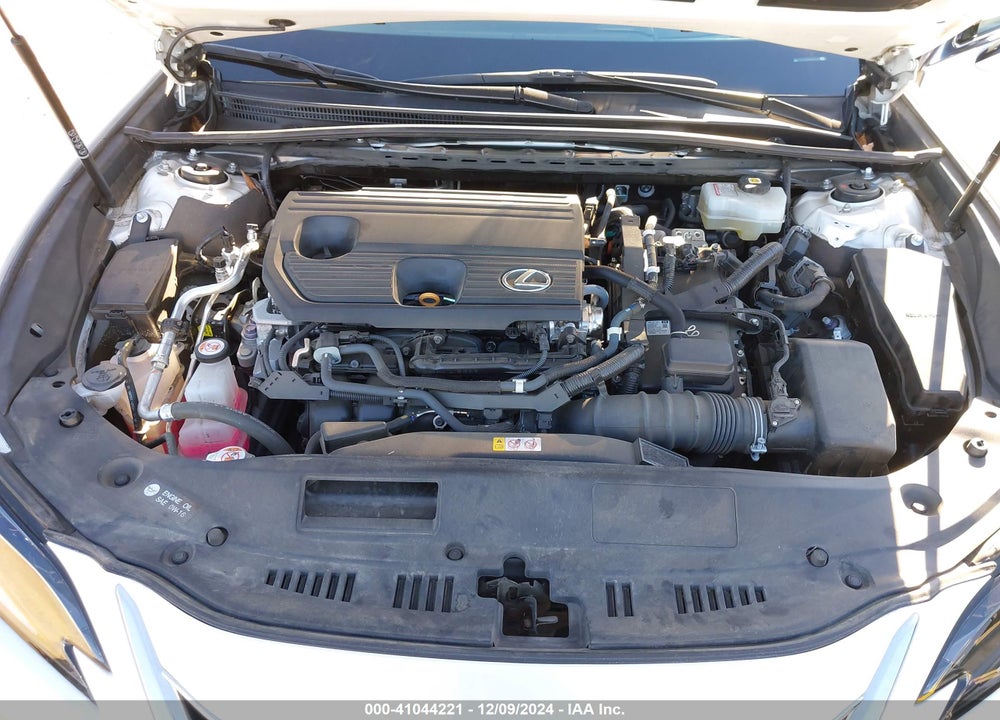 2022 LEXUS ES 300H ULTRA LUXURY VIN: 58AFA1C19NU020494