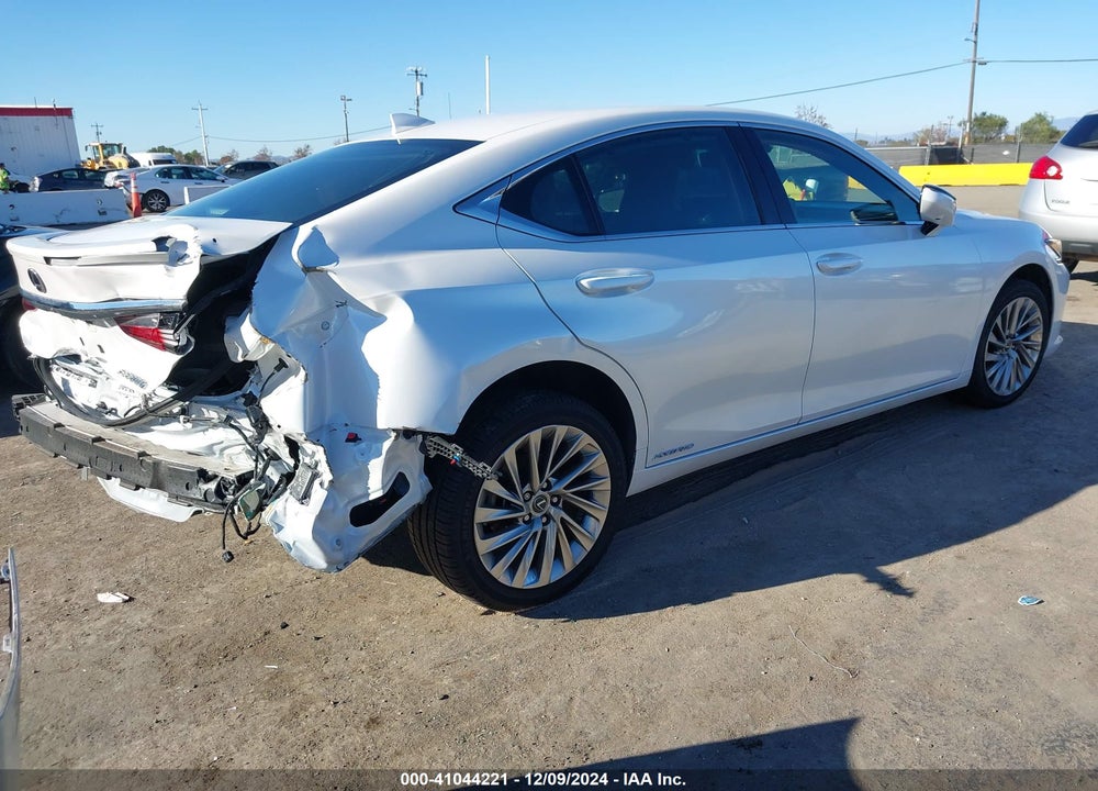 2022 LEXUS ES 300H ULTRA LUXURY VIN: 58AFA1C19NU020494