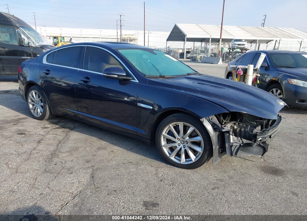 2013 JAGUAR XF I4 T VIN: SAJWA0ESXDPS92028