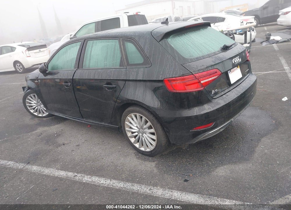 2017 AUDI A3 E-TRON 1.4T PREMIUM VIN: WAUUPBFF6HA077785