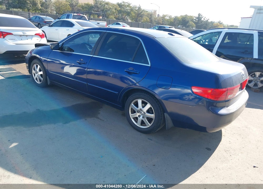 2005 HONDA ACCORD 3.0 EX VIN: 1HGCM66555A015183