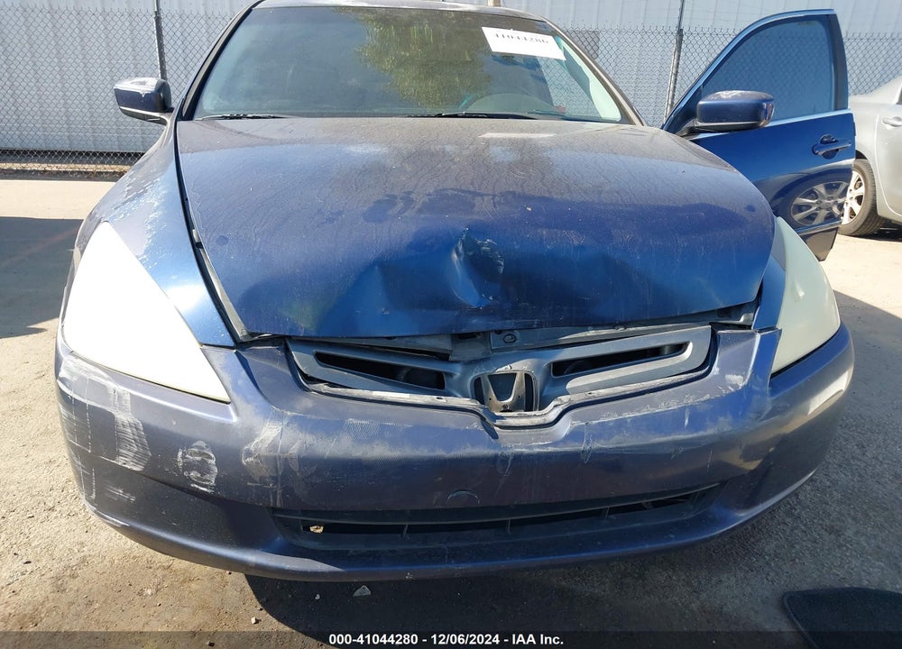 2005 HONDA ACCORD 3.0 EX VIN: 1HGCM66555A015183