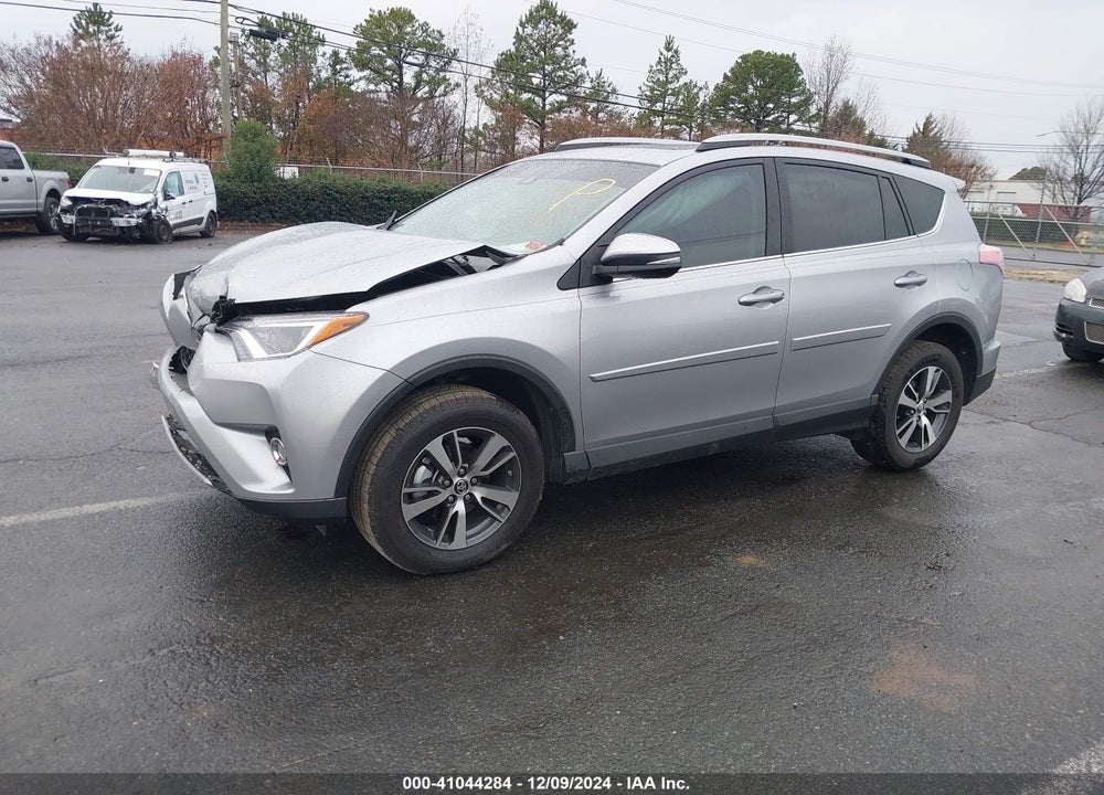 2017 TOYOTA RAV4 XLE VIN: 2T3WFREV8HW324497