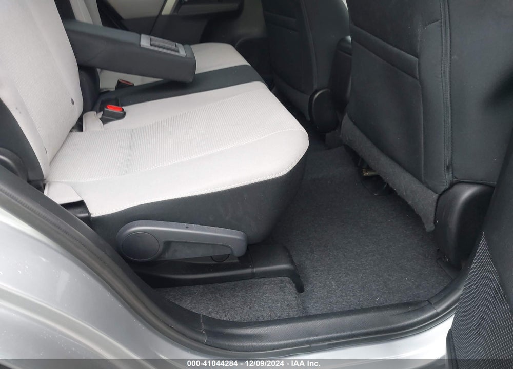 2017 TOYOTA RAV4 XLE VIN: 2T3WFREV8HW324497